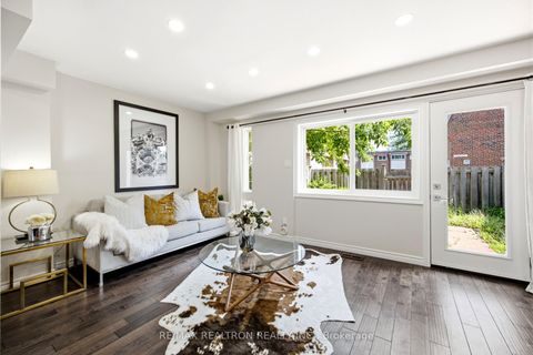 Photo 11 at 118 - 69 Godstone Road, Don Valley Village, Toronto
