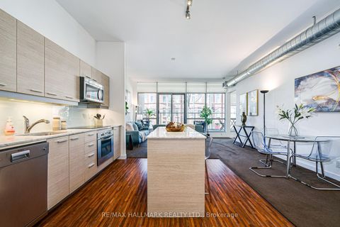 Photo 1 at 203 - 549 King Street E, Moss Park, Toronto