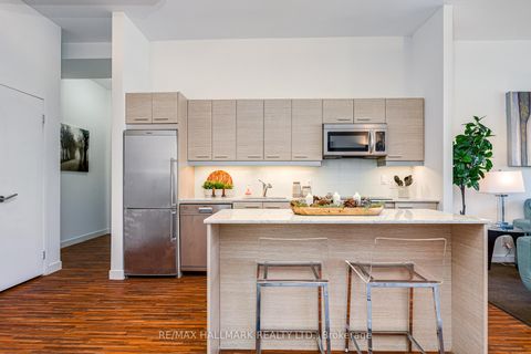 Photo 3 at 203 - 549 King Street E, Moss Park, Toronto