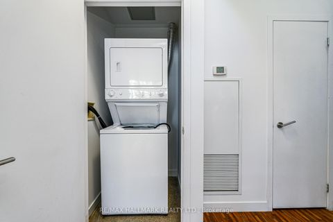 Photo 14 at 203 - 549 King Street E, Moss Park, Toronto