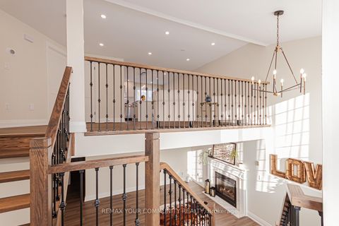 Photo 1 at 5 SELKIRK Crescent, Holly, Barrie