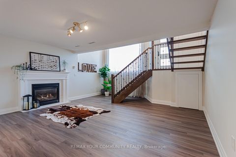 Photo 11 at 5 SELKIRK Crescent, Holly, Barrie