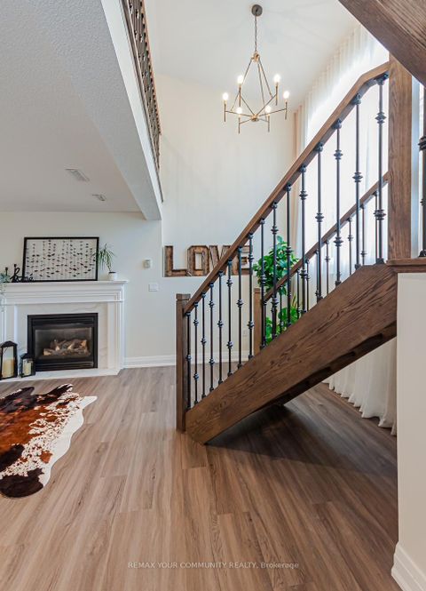 Photo 14 at 5 SELKIRK Crescent, Holly, Barrie