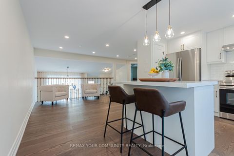 Photo 17 at 5 SELKIRK Crescent, Holly, Barrie