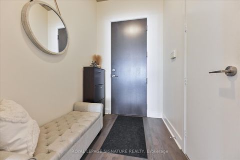 Photo 4 at 420 - 399 Adelaide Street W, Waterfront Communities C1, Toronto