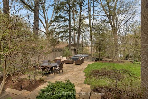 Photo 14 at 4 Reigate Road, Humber Valley, Toronto