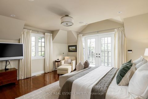 Photo 27 at 4 Reigate Road, Humber Valley, Toronto