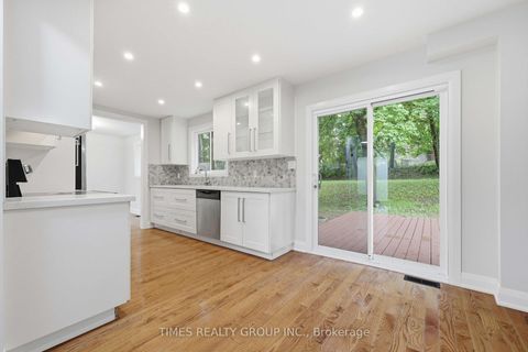 Photo 14 at 75 Beswick Drive, Central Newmarket, Newmarket