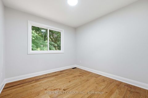 Photo 16 at 75 Beswick Drive, Central Newmarket, Newmarket