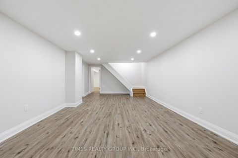 Photo 24 at 75 Beswick Drive, Central Newmarket, Newmarket