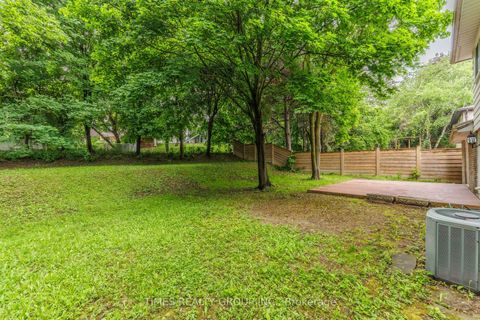 Photo 32 at 75 Beswick Drive, Central Newmarket, Newmarket