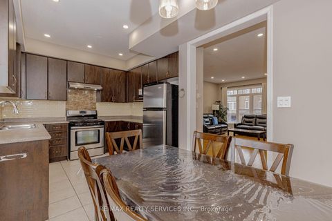 Photo 11 at 47 Curran Hall Crescent, Morningside, Toronto