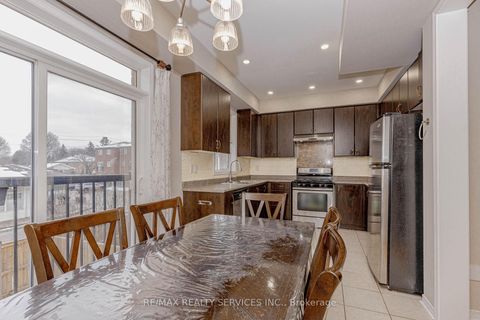 Photo 12 at 47 Curran Hall Crescent, Morningside, Toronto