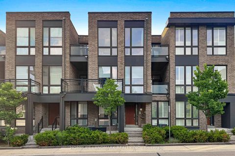 Photo 1 at 17 Thorncrest Drive, Patterson, Vaughan