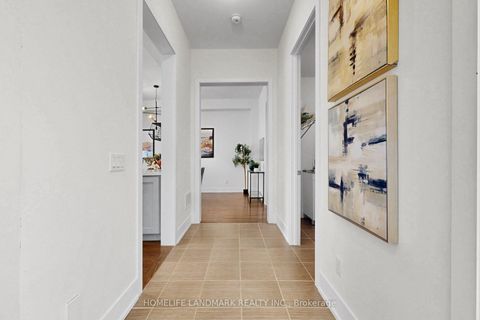 Photo 10 at 17 Thorncrest Drive, Patterson, Vaughan