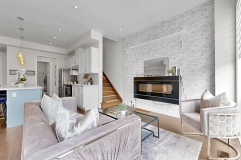 Photo 23 at 17 Thorncrest Drive, Patterson, Vaughan