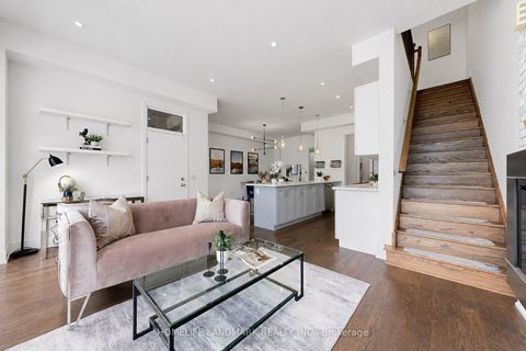 Photo 25 at 17 Thorncrest Drive, Patterson, Vaughan