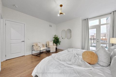 Photo 33 at 17 Thorncrest Drive, Patterson, Vaughan