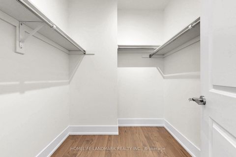 Photo 38 at 17 Thorncrest Drive, Patterson, Vaughan