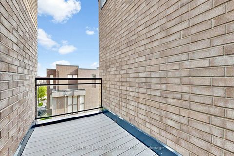 Photo 39 at 17 Thorncrest Drive, Patterson, Vaughan
