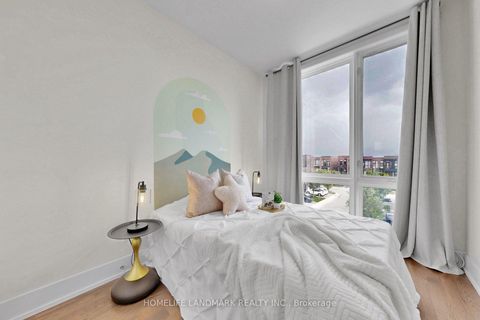 Photo 43 at 17 Thorncrest Drive, Patterson, Vaughan