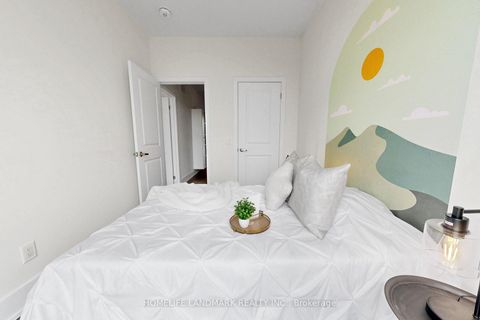 Photo 45 at 17 Thorncrest Drive, Patterson, Vaughan