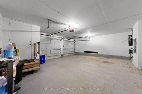 Photo 48 at 17 Thorncrest Drive, Patterson, Vaughan