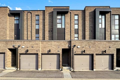 Photo 49 at 17 Thorncrest Drive, Patterson, Vaughan