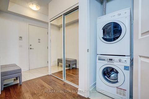 Photo 10 at SW 321 - 9191 Yonge Street, Langstaff, Richmond Hill