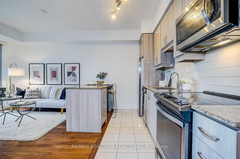 Photo 12 at SW 321 - 9191 Yonge Street, Langstaff, Richmond Hill