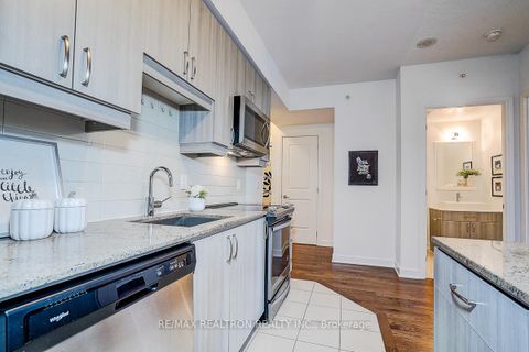 Photo 16 at SW 321 - 9191 Yonge Street, Langstaff, Richmond Hill