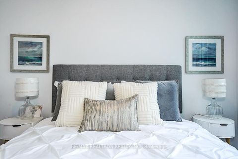Photo 27 at SW 321 - 9191 Yonge Street, Langstaff, Richmond Hill