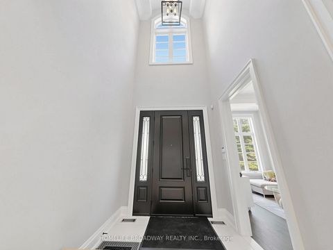 Photo 2 at 55 Bond Crescent, Oak Ridges, Richmond Hill
