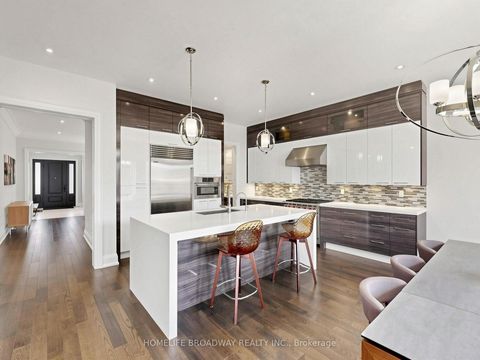 Photo 3 at 55 Bond Crescent, Oak Ridges, Richmond Hill