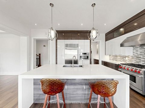 Photo 4 at 55 Bond Crescent, Oak Ridges, Richmond Hill
