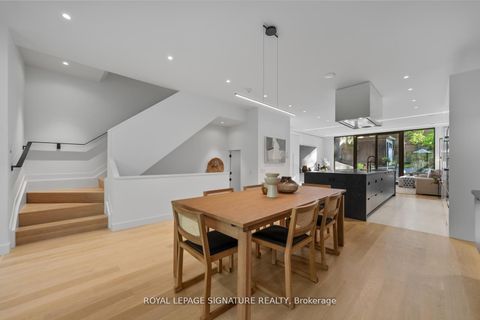 Photo 4 at 174 Kenilworth Avenue, The Beaches, Toronto