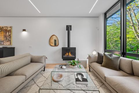 Photo 7 at 174 Kenilworth Avenue, The Beaches, Toronto