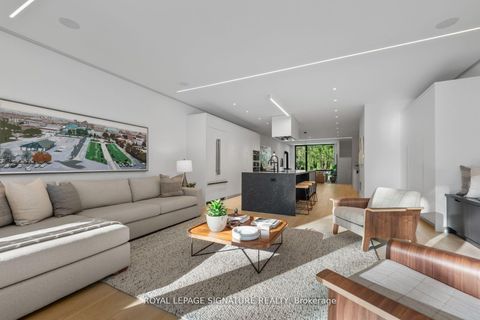Photo 14 at 174 Kenilworth Avenue, The Beaches, Toronto