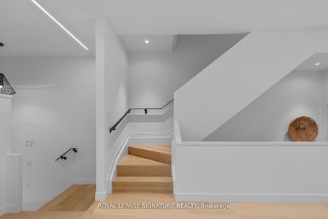 Photo 15 at 174 Kenilworth Avenue, The Beaches, Toronto