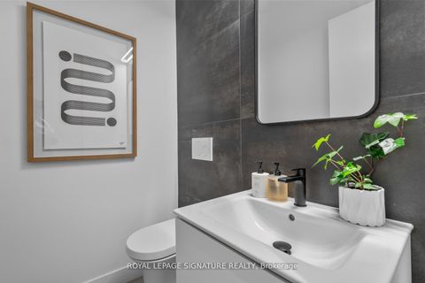 Photo 16 at 174 Kenilworth Avenue, The Beaches, Toronto