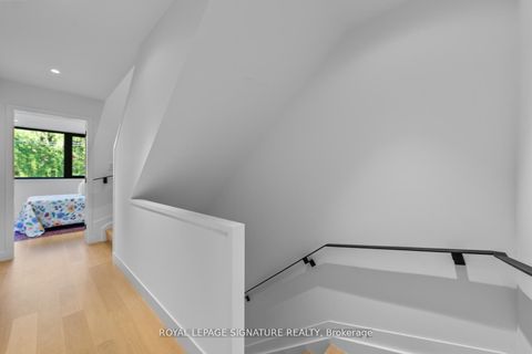 Photo 17 at 174 Kenilworth Avenue, The Beaches, Toronto