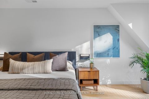 Photo 20 at 174 Kenilworth Avenue, The Beaches, Toronto