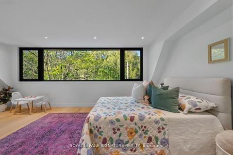 Photo 30 at 174 Kenilworth Avenue, The Beaches, Toronto