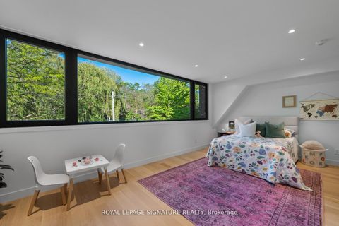 Photo 32 at 174 Kenilworth Avenue, The Beaches, Toronto