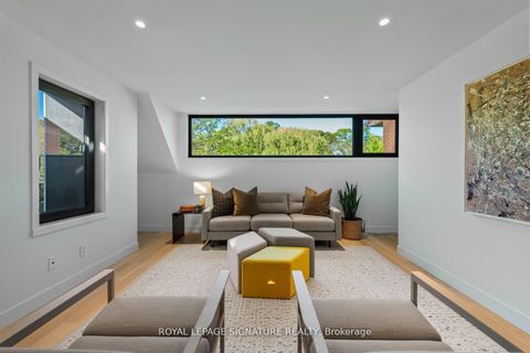 Photo 33 at 174 Kenilworth Avenue, The Beaches, Toronto