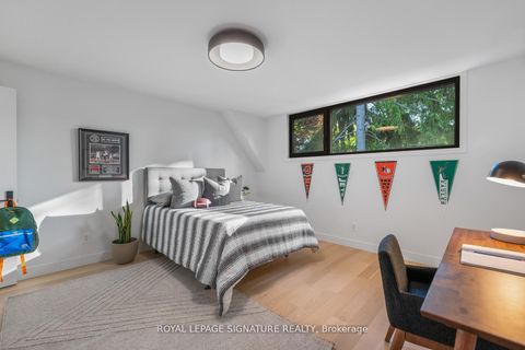 Photo 37 at 174 Kenilworth Avenue, The Beaches, Toronto