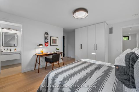 Photo 38 at 174 Kenilworth Avenue, The Beaches, Toronto