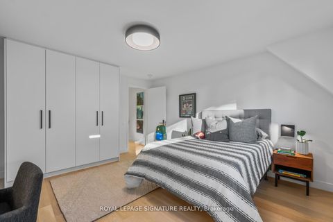 Photo 39 at 174 Kenilworth Avenue, The Beaches, Toronto