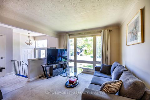 Photo 5 at 89 Vanbrugh Avenue, Cliffside, Toronto