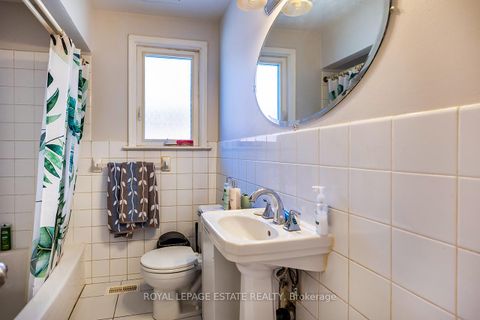 Photo 10 at 89 Vanbrugh Avenue, Cliffside, Toronto